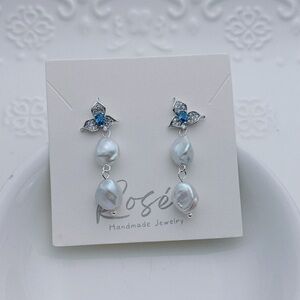 26E191 Handmade Freshwater Keshi Pearl Dangling Earrings